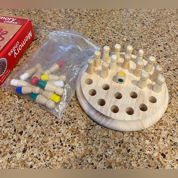 WOODEN COLOR MEMORY Chess MATCH PUZZLE BOARD TOY - Picture 8 of 16